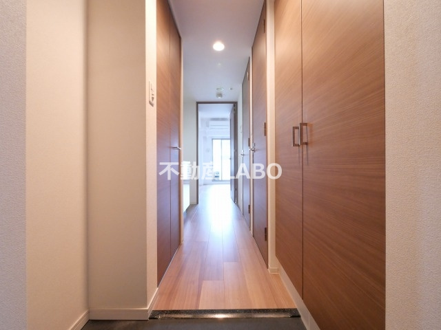 プレサンス玉造駅前ルージュの玄関