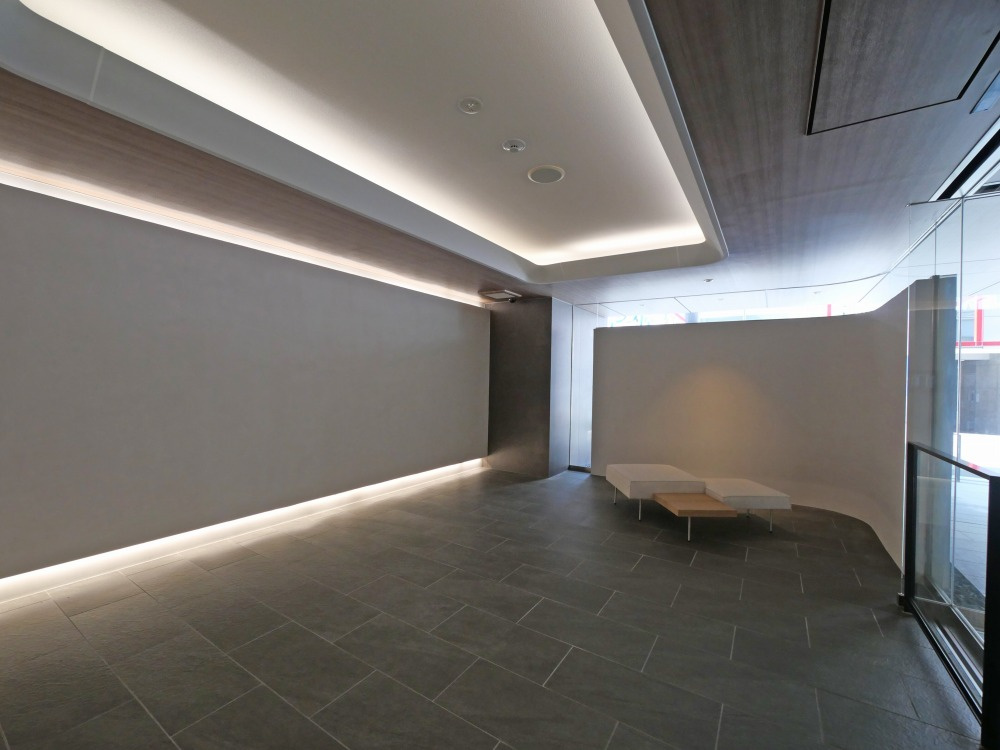 コンフォリア・リヴ北浜淡路町のロビー