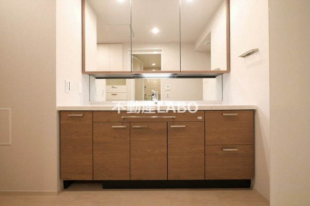 グランドメゾン大阪上本町の洗面所