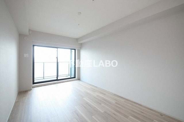 グランドメゾン大阪上本町の洋室