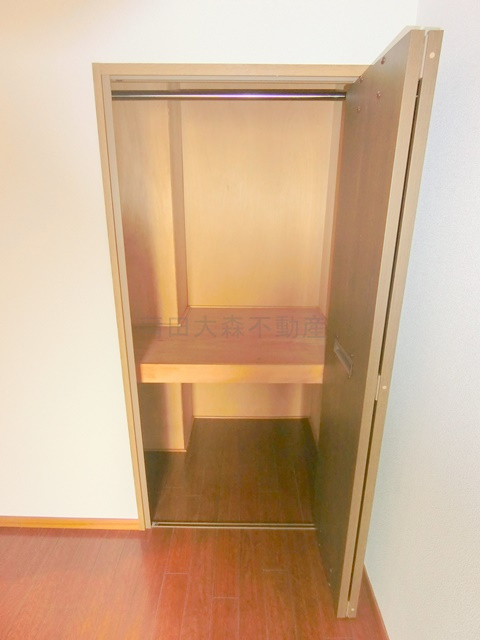 セリゼ雪が谷の収納|洋室5帖　押し入れ