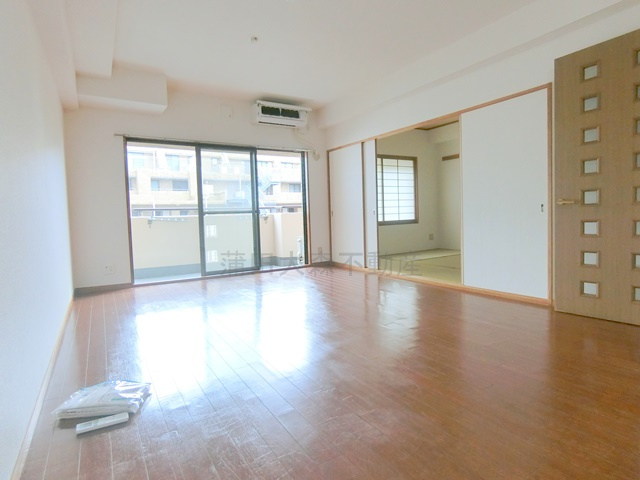 セリゼ雪が谷の居間・リビング|LDK13.7帖