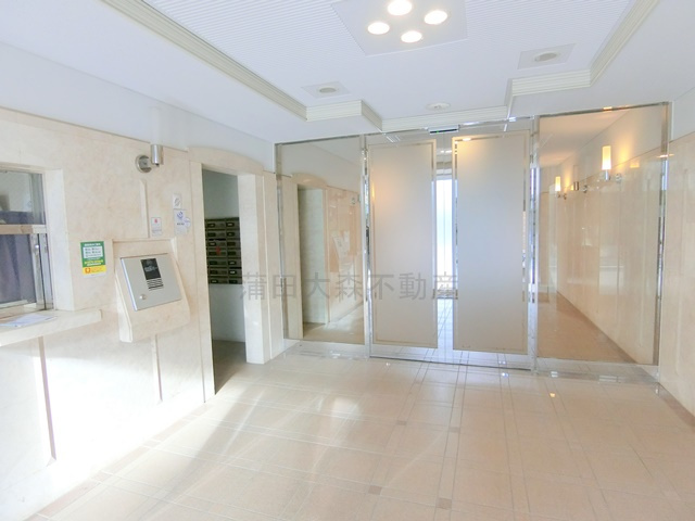 セリゼ雪が谷のエントランス|TVモニター付オートロック宅配BOXメールBOX管理人室