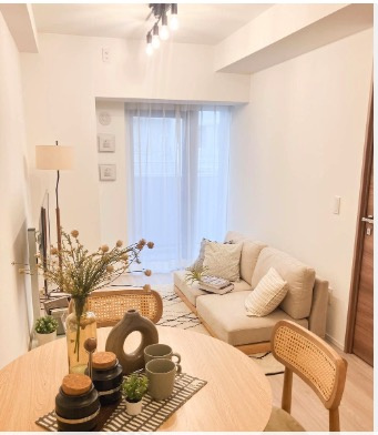 【居間・リビング】 | ★仲介手数料無料★PIAS CHIYODA AWAJICHO（淡路町駅徒歩1分　都心生活の快適性と上質さがあるレジデンス）