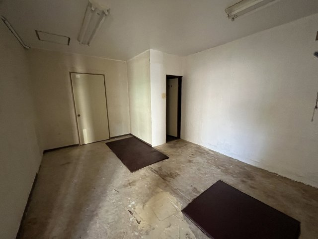 大阪市東淀川区淡路５丁目の店舗事務所の内装