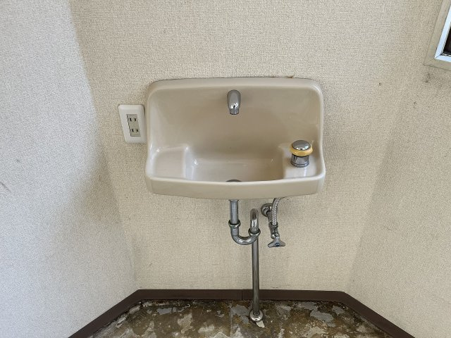 大阪市東淀川区淡路５丁目の店舗事務所の洗面所