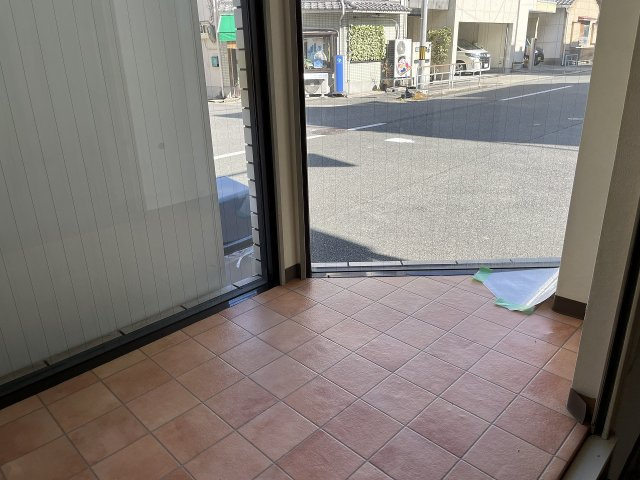 大阪市東淀川区淡路５丁目の店舗事務所の内装