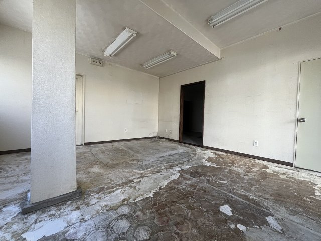 大阪市東淀川区淡路５丁目の店舗事務所の内装