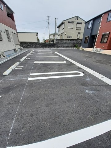 メゾン　オハナの駐車場