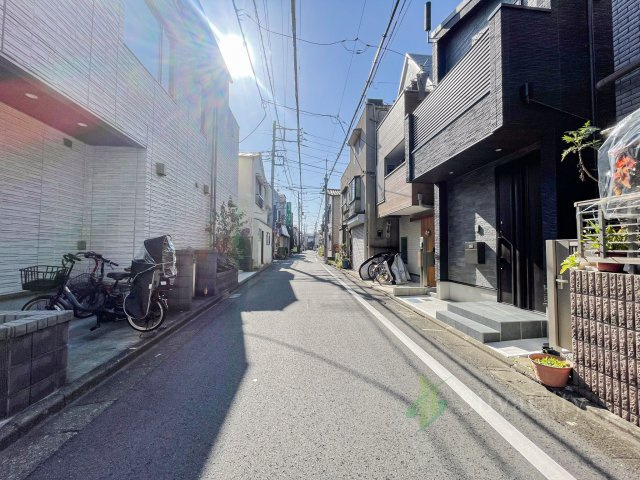品川区小山6丁目の前面道路含む現地写真