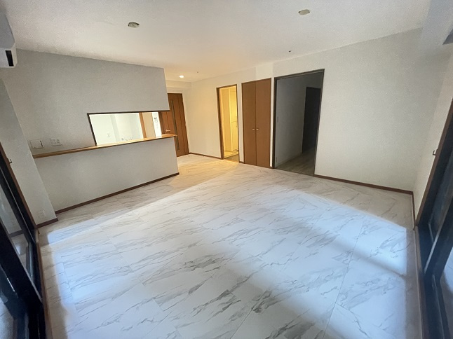 台東区上野７丁目の賃貸マンションの居間・リビング