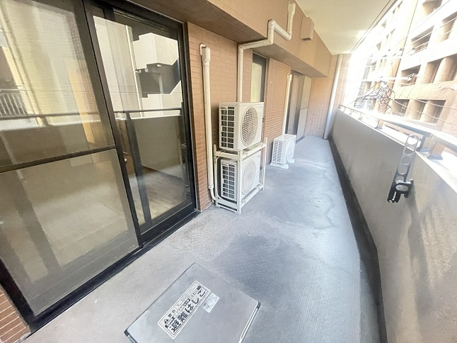 台東区上野７丁目の賃貸マンションのバルコニー