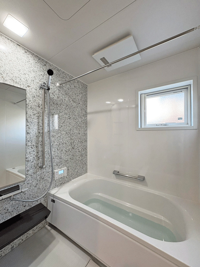 富谷市鷹乃杜３丁目の浴室