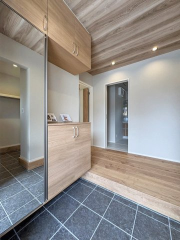 富谷市鷹乃杜３丁目の玄関