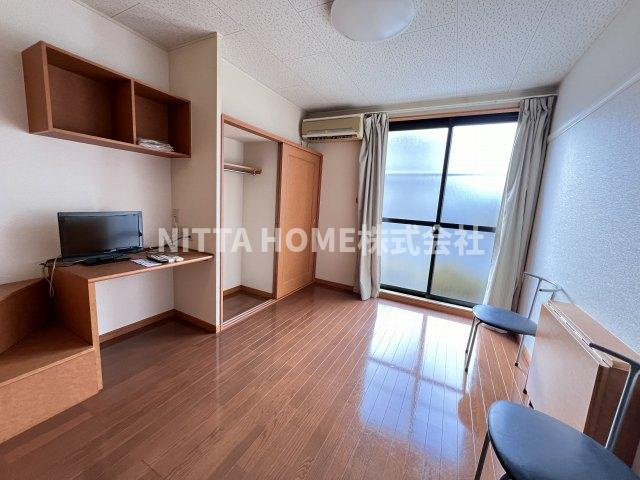 駅北ISAの内装|明るい室内です♪