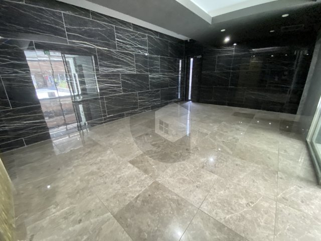 リアライズ布施駅前のロビー