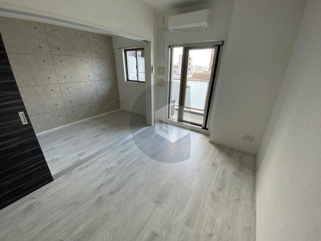 リアライズ布施駅前の居間・リビング