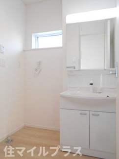 【独立洗面台】 | 郡山市富久山町福原新築一戸建て8棟 | 朝の身支度には欠かせない独立洗面化粧台