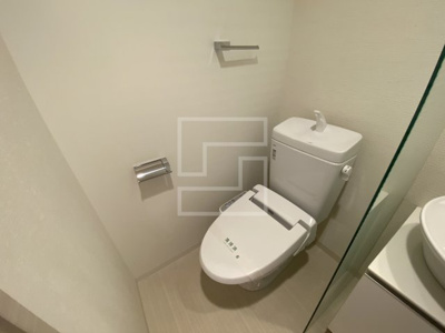 【トイレ】 | S-RESIDENCE北浜（エスレジデンス北浜） | S-RESIDENCE北浜（エスレジデンス北浜）　温水洗浄便座