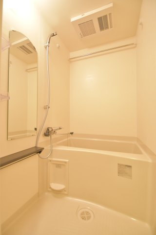 大阪市城東区中央３丁目の賃貸マンションの浴室