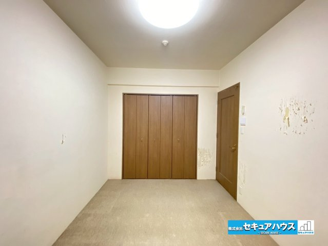 サンハウス大府駅　の洋室|【約６帖の洋室別角度】
◆お子様のお部屋や主寝室、来客時の宿泊室、趣味のお部屋としてもご利用いただけます♪