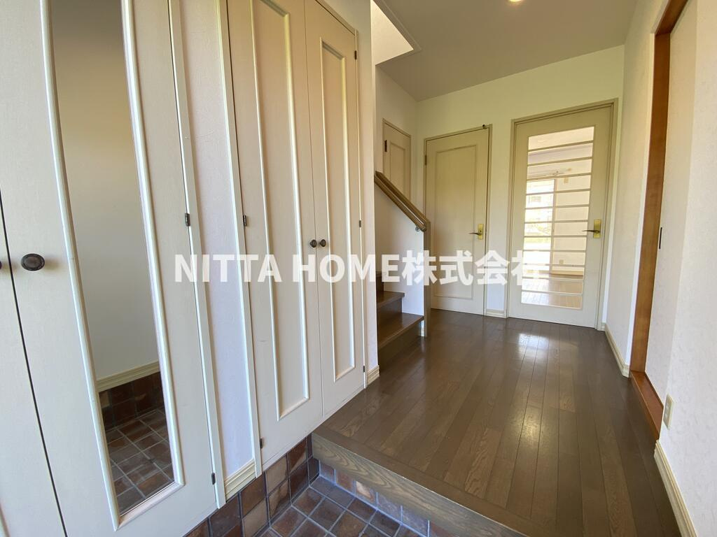 福知山市土師新町２丁目の一戸建ての玄関|広いスペースの玄関です★