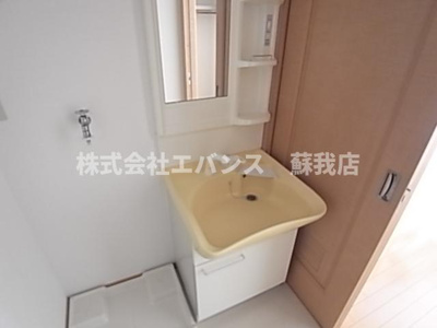 【独立洗面台】 | ユイマール末広 | 使いやすい独立洗面台です