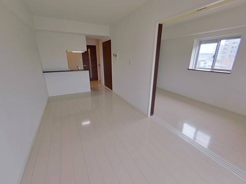 熊本市中央区坪井３丁目の賃貸マンションの居間・リビング