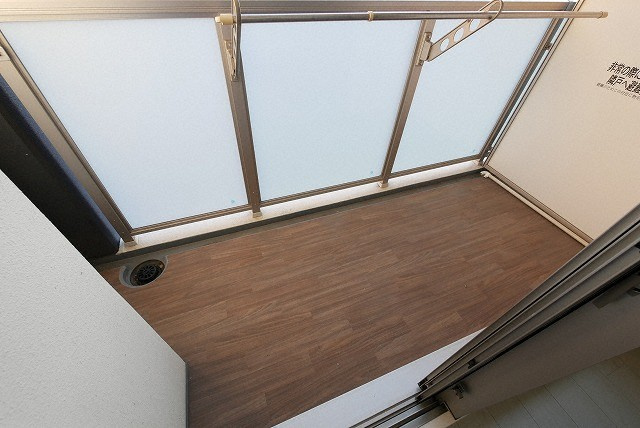 エステムコート難波ＷＥＳＴ　ＳＩＤＥＩＶザ・フォースのバルコニー