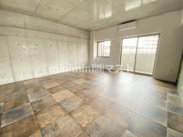 Wolf Pack Apartmentの居間・リビング|別部屋参考写真