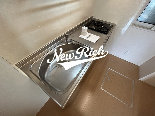 伊勢崎市茂呂町２丁目のアパートのキッチン