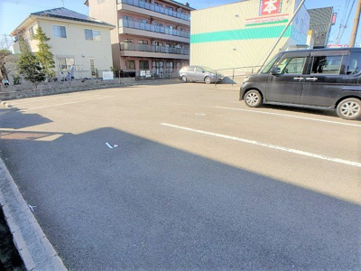 【駐車場】 | ブリリアントコート