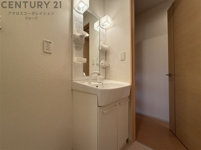 独立洗面化粧台付きでおすすめです！