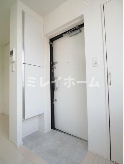 COCOCUBE平和島の玄関