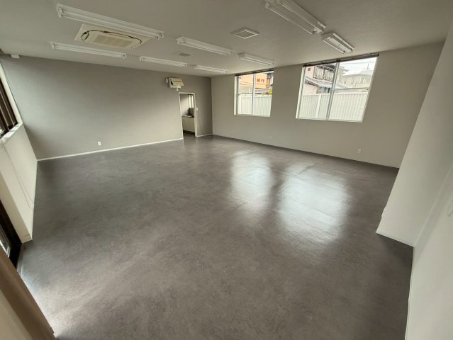 三崎町 プリモビルの内装