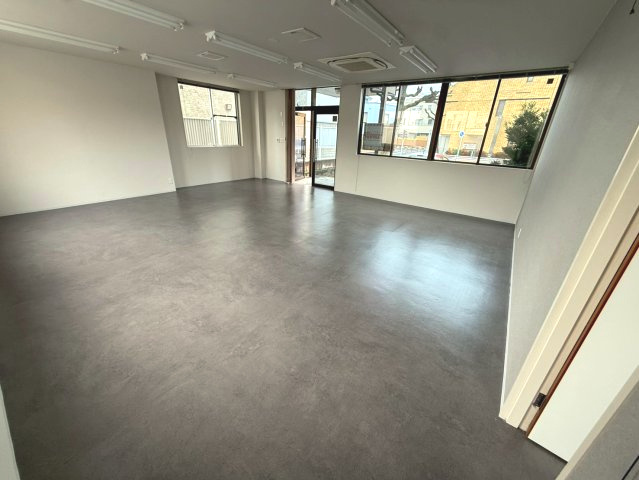 三崎町 プリモビルの内装