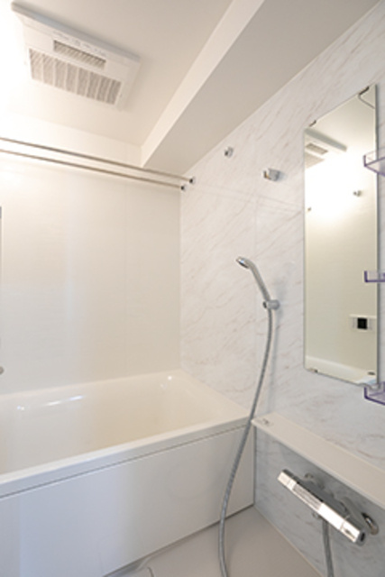 グレイスリヴィエール東京八丁堀の浴室|※写真は同タイプ住戸です。