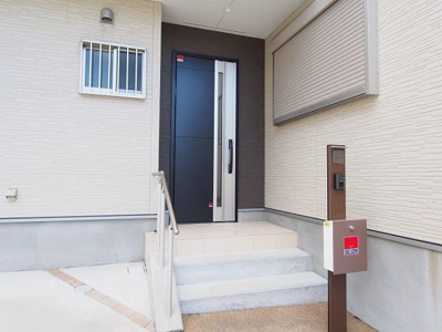 【エントランス】 | 半町４丁目戸建 | 建物の内部です