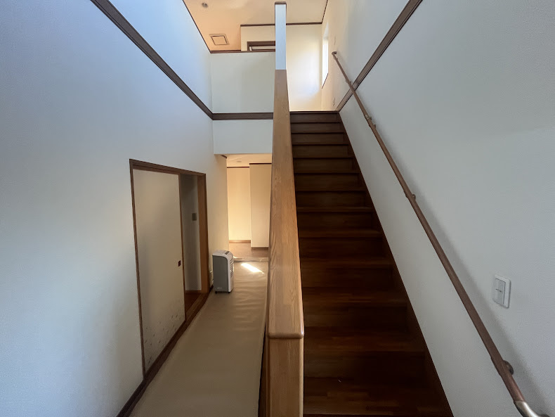 山形市高原町239-233の洋室