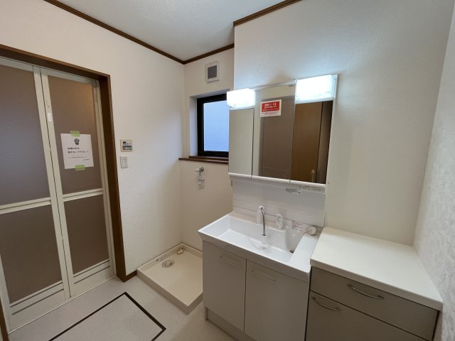 山形市高原町239-233の前面道路含む現地写真