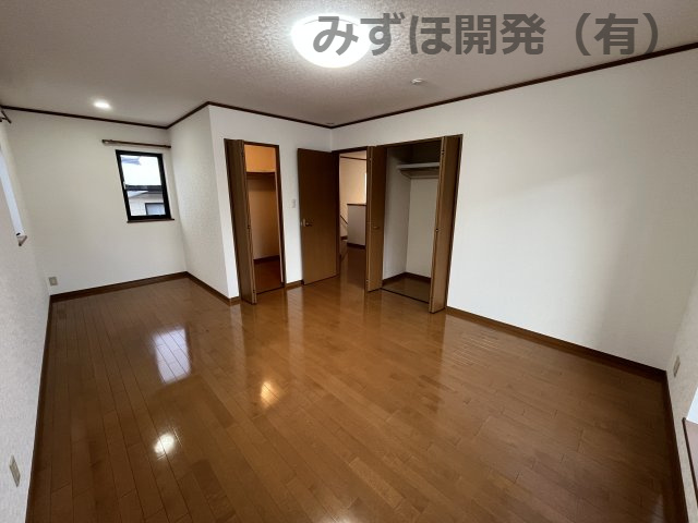 山形市高原町239-233の寝室|2階主寝室12.5帖
リフォーム完了！