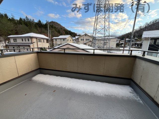 山形市高原町239-233のバルコニー|12/4撮影　広々としたバルコニー♪
リフォーム完了