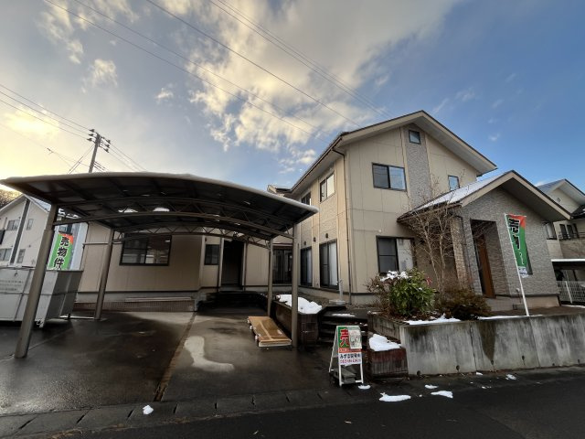 山形市高原町239-233の居間・リビング