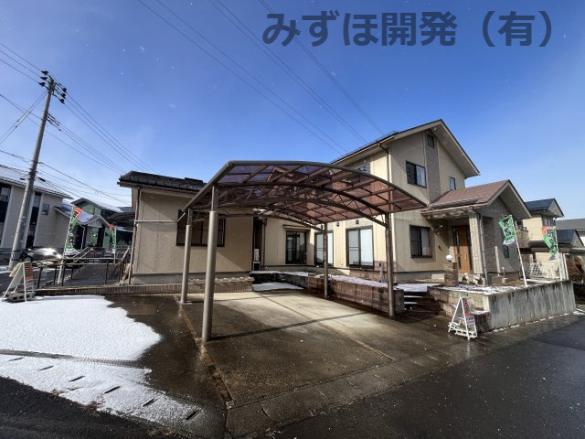 山形市高原町239-233の外観|2台分のカーポート付き♪
