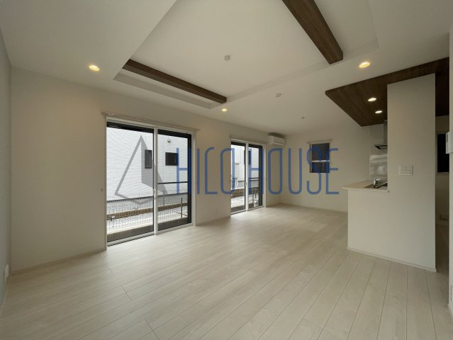 BLOOMING MAISON川越市寺尾1号棟 の居間・リビング