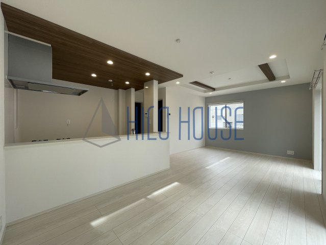 BLOOMING MAISON川越市寺尾1号棟 の居間・リビング