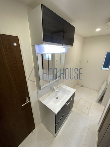 BLOOMING MAISON川越市寺尾1号棟 の洗面所