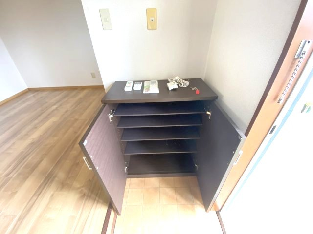 コーポアサノの玄関