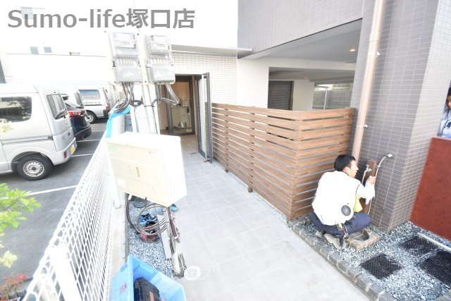 クルール尼崎のエントランス