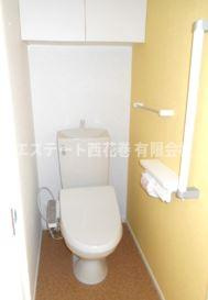 花巻市里川口町のアパートのトイレ|洗浄機能付き暖房便座